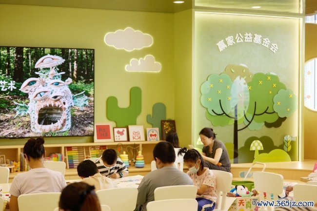 对话儿童艺术请示家陈吟：让艺术成为深圳儿童病院里的一束光