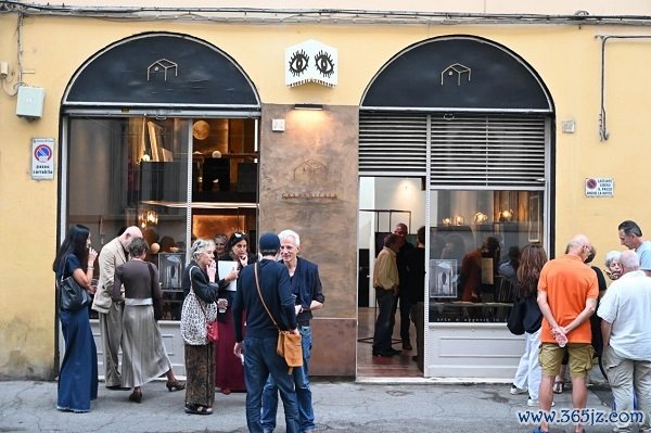 “Nel Mezzo”：第三届意大利现代艺术交流展于佛罗伦萨认真开幕